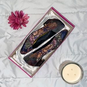 Vintage Life Stride Flowery Heels